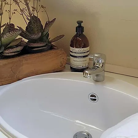 Hoshelle Bed & Breakfast